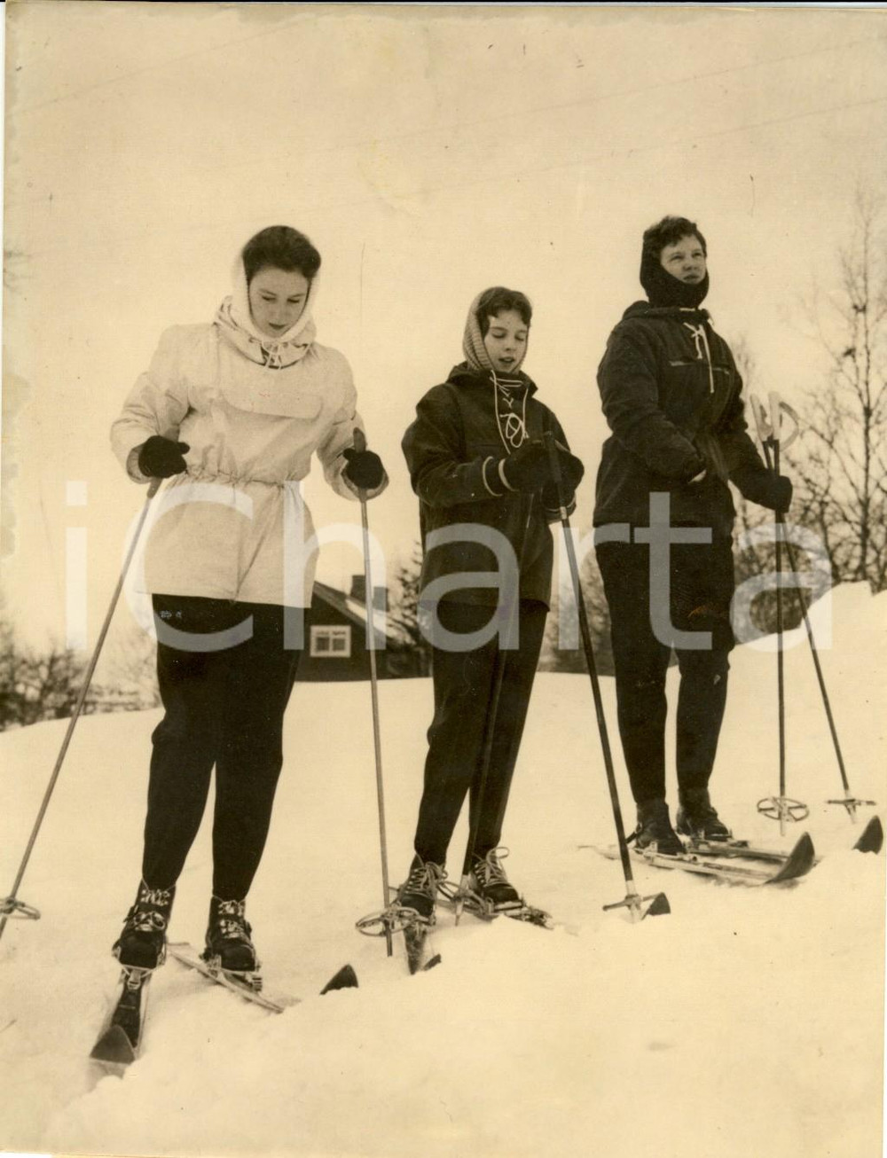 Fotografia d epoca originale 1959 GAUSDAL Principesse Margrethe, Benedikte e AnneMaria di DANIMARCA sciano 1