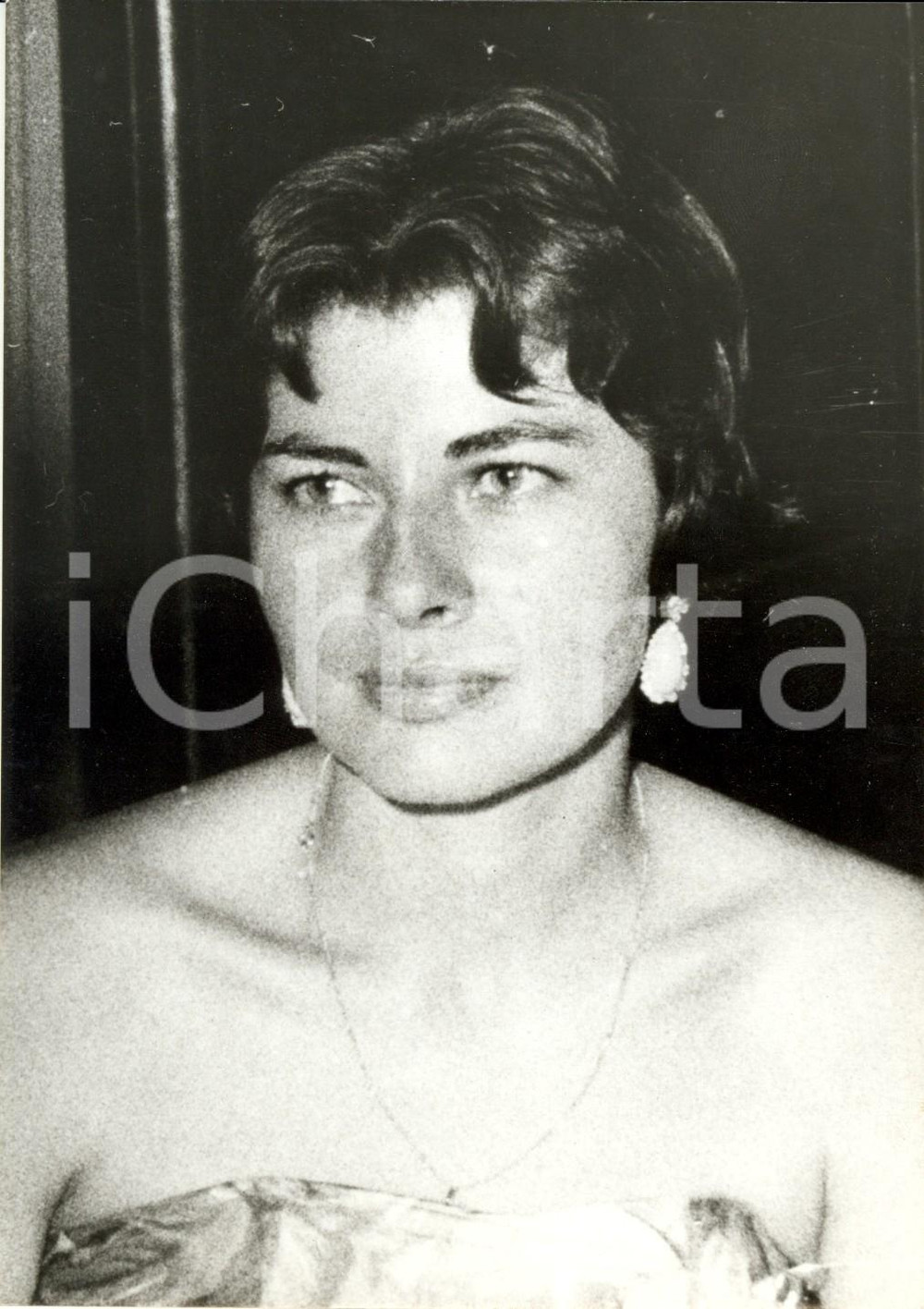 Fotografia d epoca originale 1958 BADENBADEN D Regina ripudiata Soraya di PERSIA con orecchini di diamanti 1