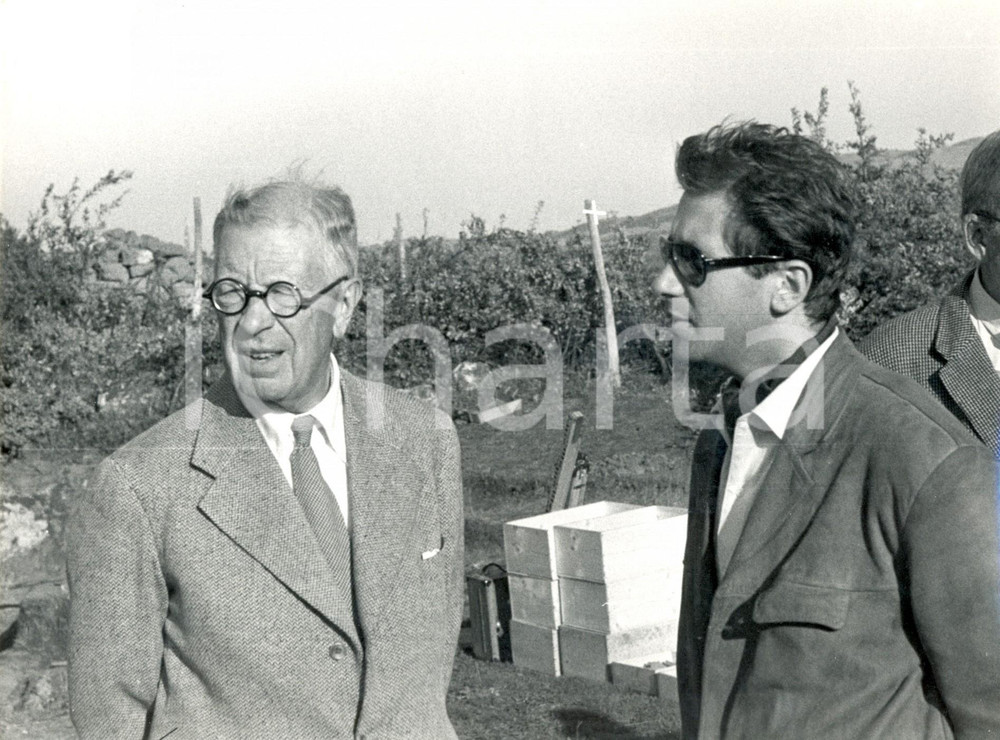 Fotografia d epoca originale 1962 MANZIANA RM Re GUSTAVO VI DI SVEZIA visita gli scavi con collaboratore 1