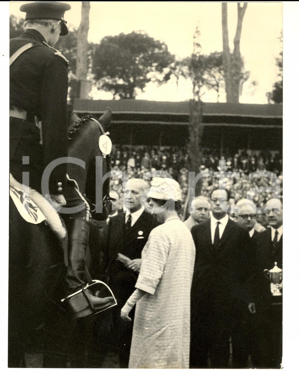 Fotografia d epoca originale 1961 ROMA Piazza SIENA Regina Elisabetta II al Concorso Ippico Internazionale 1