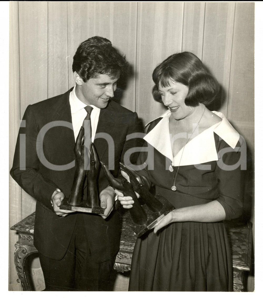 Fotografia d epoca originale 1960 PARIS MUSIC HALL Colette RENARD Sacha DISTEL migliori cantanti dell anno 2 1