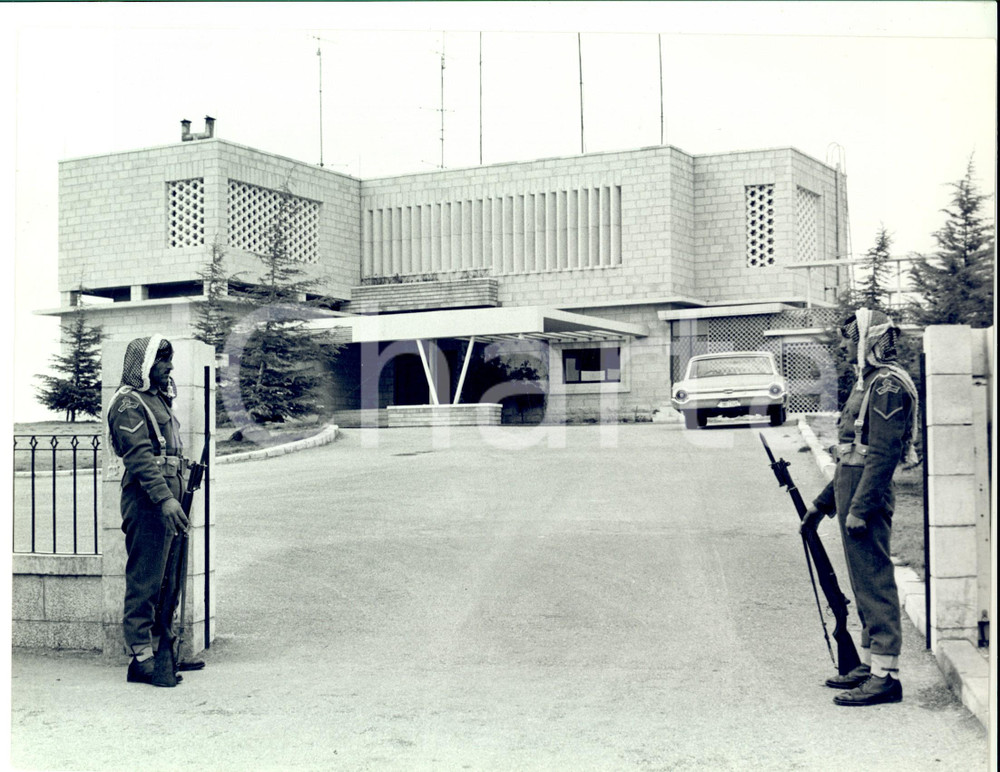Fotografia d epoca originale 1961 AMMAN GIORDANIA Dimora Darat ElKheir per re HUSSEIN e Antoinette GARDINER 1