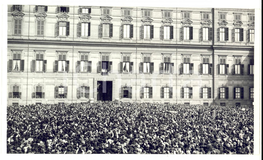 Fotografia d epoca originale 1938 TORINO Nozze DUCA DI GENOVA e Maria Luisa di RICALDONE  Sposi al balcone 1