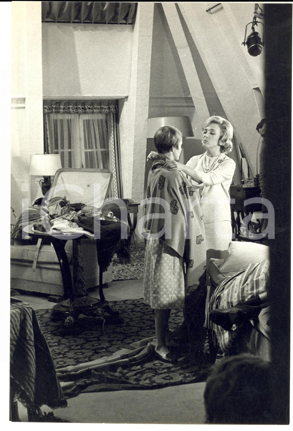 Fotografia d epoca originale 1958 CINEMA Micheline PRESLE sul set del film  BOBOSSE  Fotografia 18x24 1