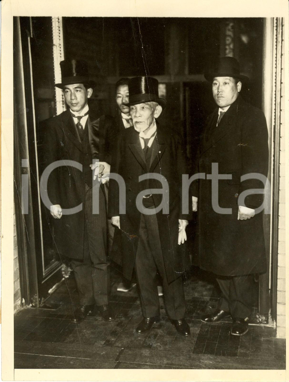 Fotografia d epoca originale 1932 TOKIO J Primo ministro Inukai TSUYOSHI con membri suo governo DANNEGGIATA 1