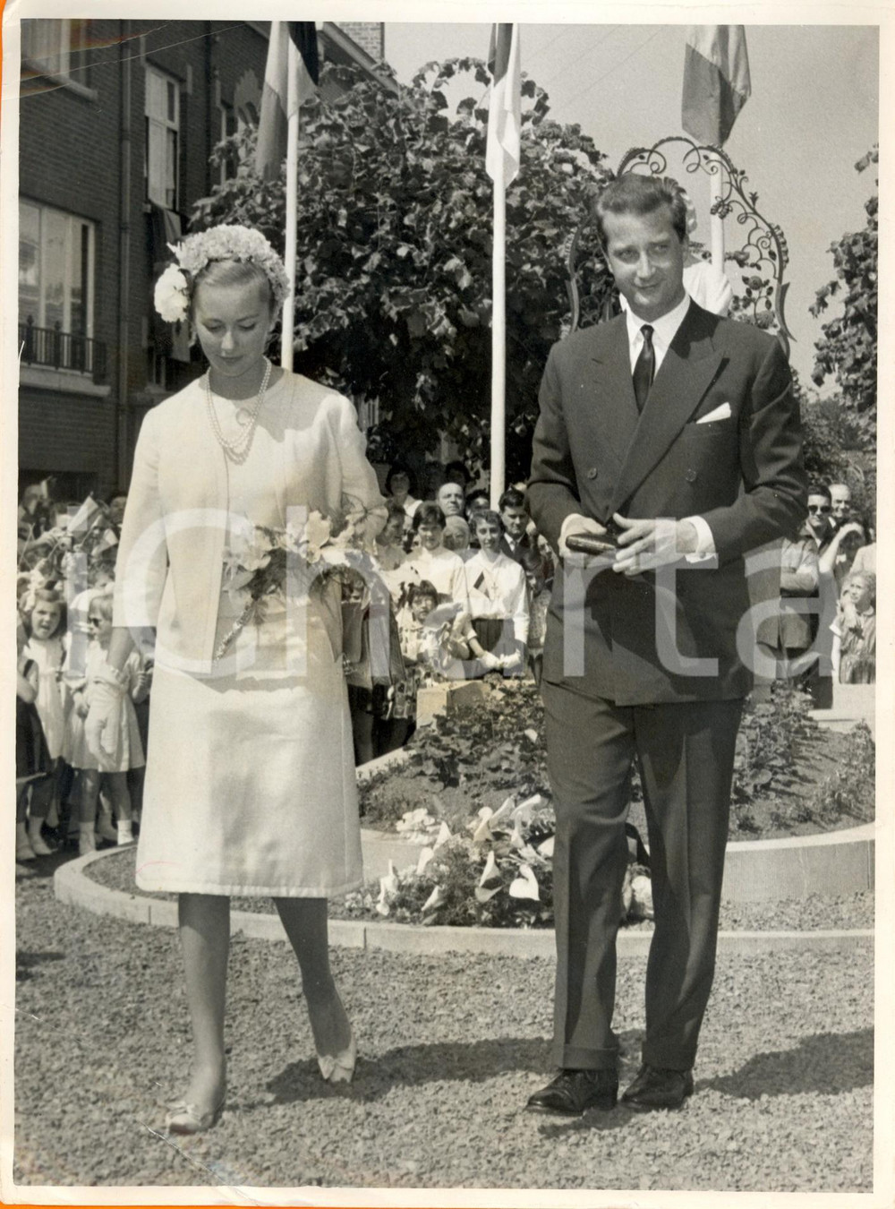 Fotografia d epoca originale 1961 WAVRE B Principi Alberto e Paola di LIEGI a memoriale della regina ASTRID 1