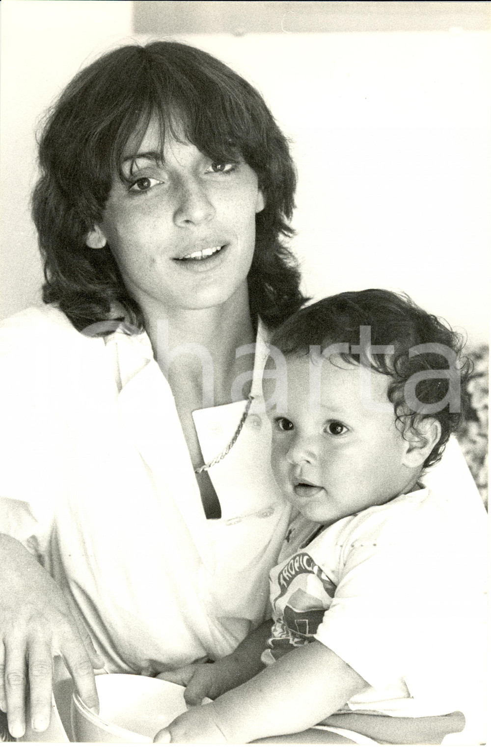 Fotografia d epoca originale 1981 IMOLA Paola DAL POZZO, compagna motociclista Marco LUCCHINELLI con bimbo 1