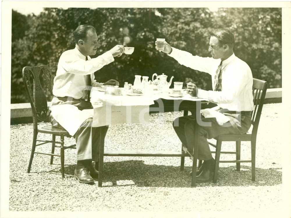 Fotografia d epoca originale 1928 CURTIS FIELD USA Aviatori Harry TUCKER Arthur GOEBEL dopo volo record 1