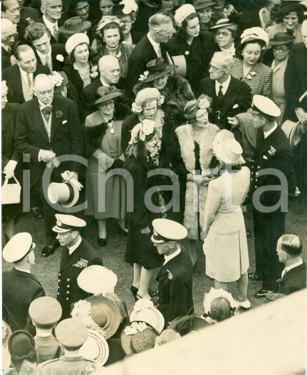 Fotografia d epoca originale 1947 LONDON King GEORGE VI Princess Elizabeth Philip MOUNTBATTEN Garden Party 1