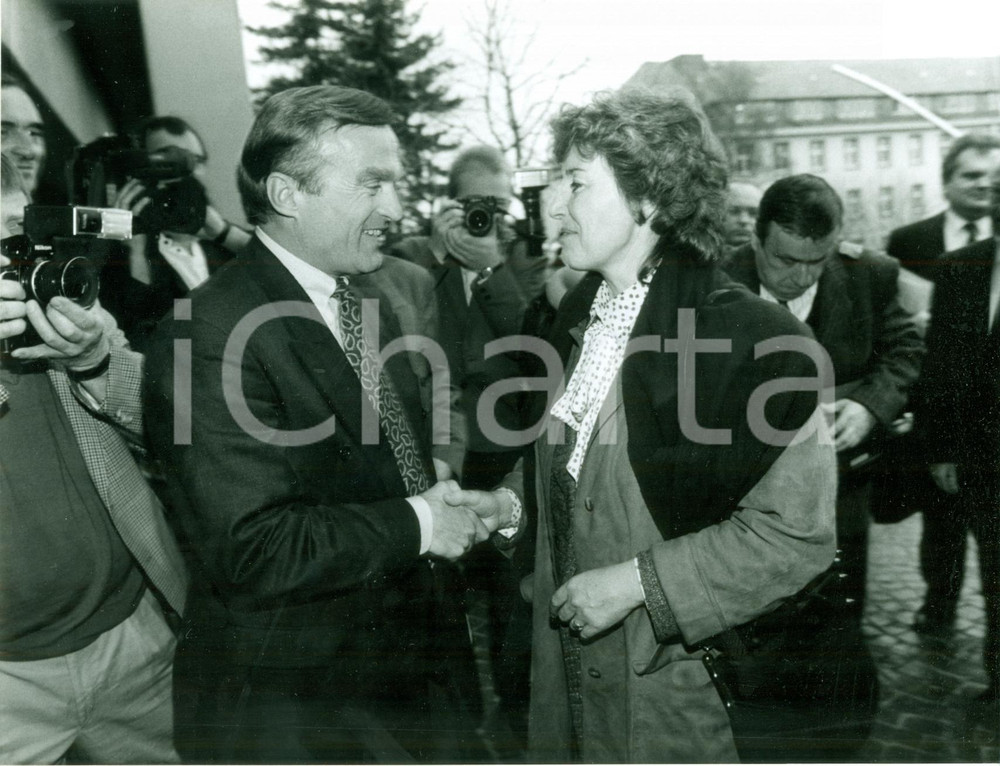 Fotografia d epoca originale 1990 BONN Ministri economia Helmut HAUSSMANN e Christa LUFT Fotografia 1 1