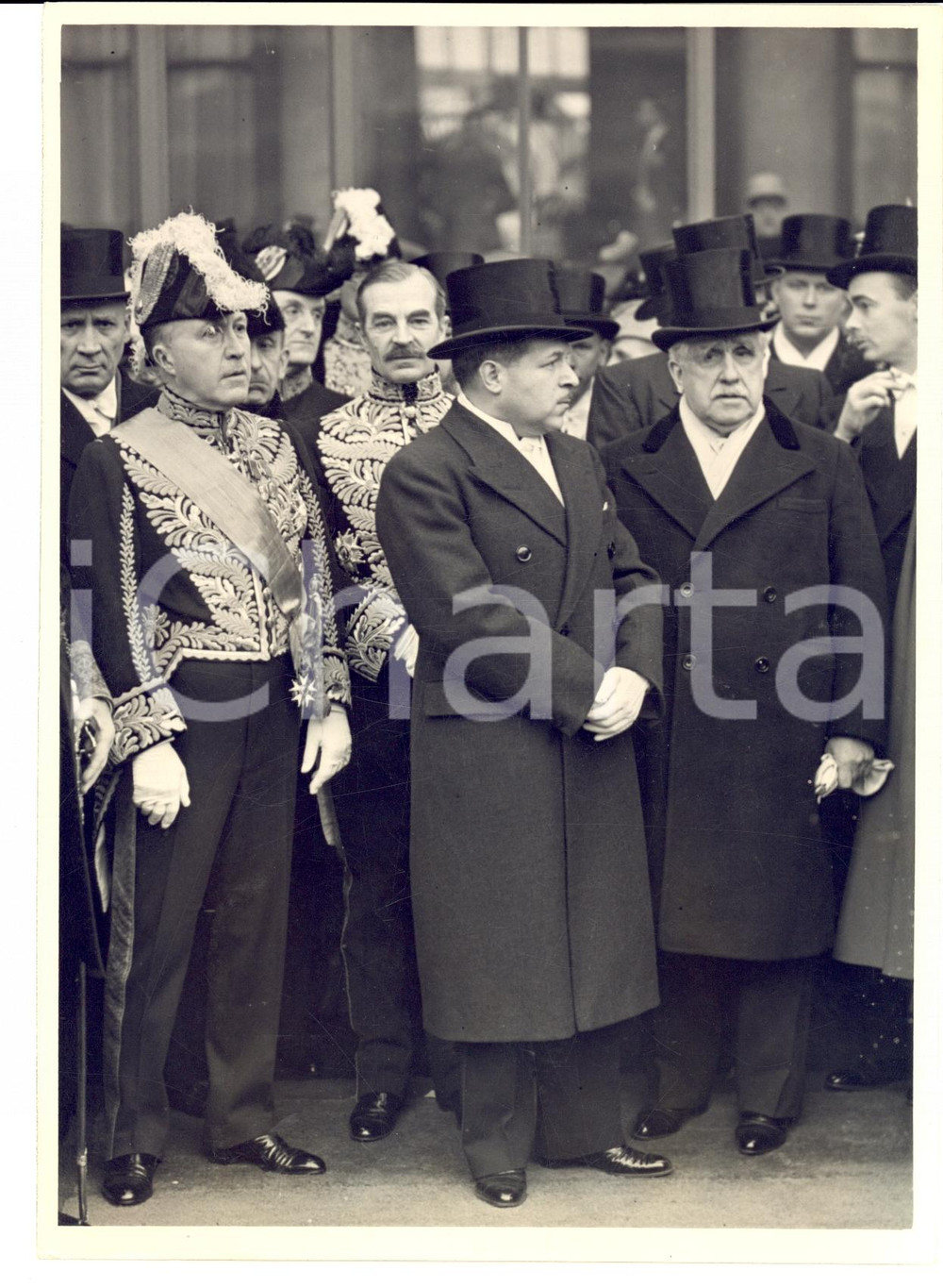 Fotografia d epoca originale 1938 PARIS Ambassadors Eric PHIPPS and Phillip ROY at ChampsElysÃ©es Photo 1