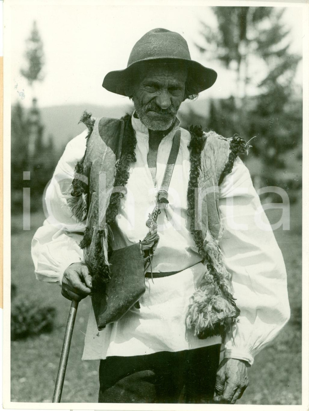 Fotografia d epoca originale 1935 ca REPUBBLICA SLOVACCA Pastore in costume tipico Fotografia 1