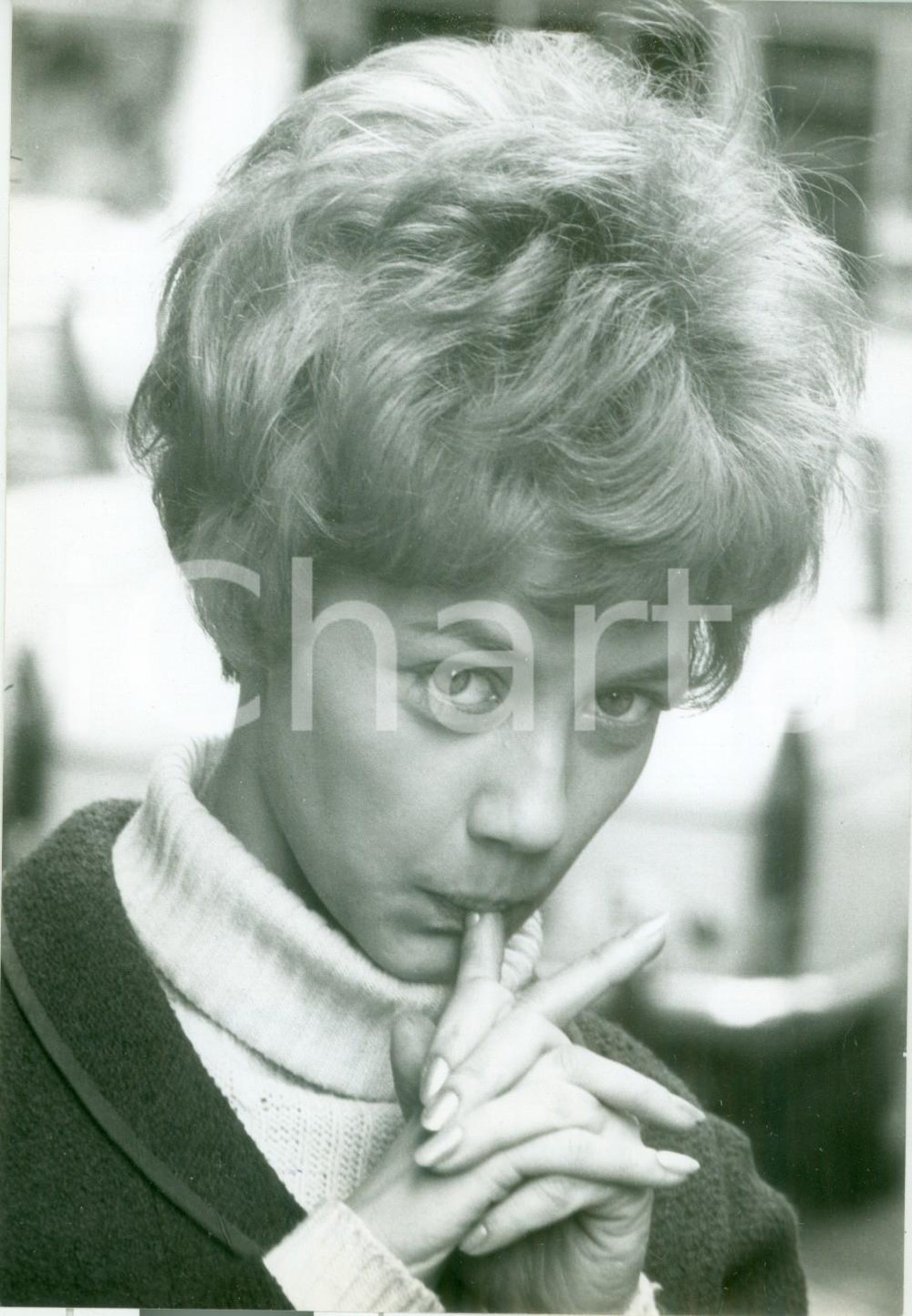 Fotografia d epoca originale 1960 ca PARIS Dominique PRADEAU in atteggiamento provocante Fotografia 1