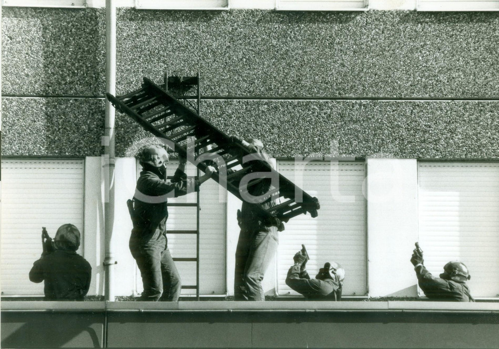 Fotografia d epoca originale 1982 BONN Allenamenti unitÃ  speciale GSG9 GRENZSCHUTZGRUPPE antiterrorismo 1