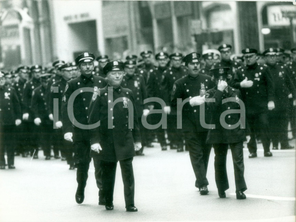 Fotografia d epoca originale 1980 NEW YORK USA Parata di poliziotti nelle strade della cittÃ  Fotografia 1