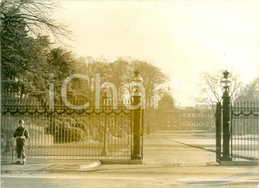 Fotografia d epoca originale 1959 BRUXELLES BELGIO Ingresso del castello reale di LAEKEN Fotografia 1