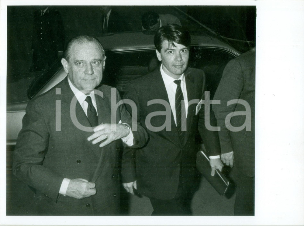 Fotografia d epoca originale 1980 ca PARIS F Primo Ministro Raymond BARRE arriva all Eliseo Fotografia 1