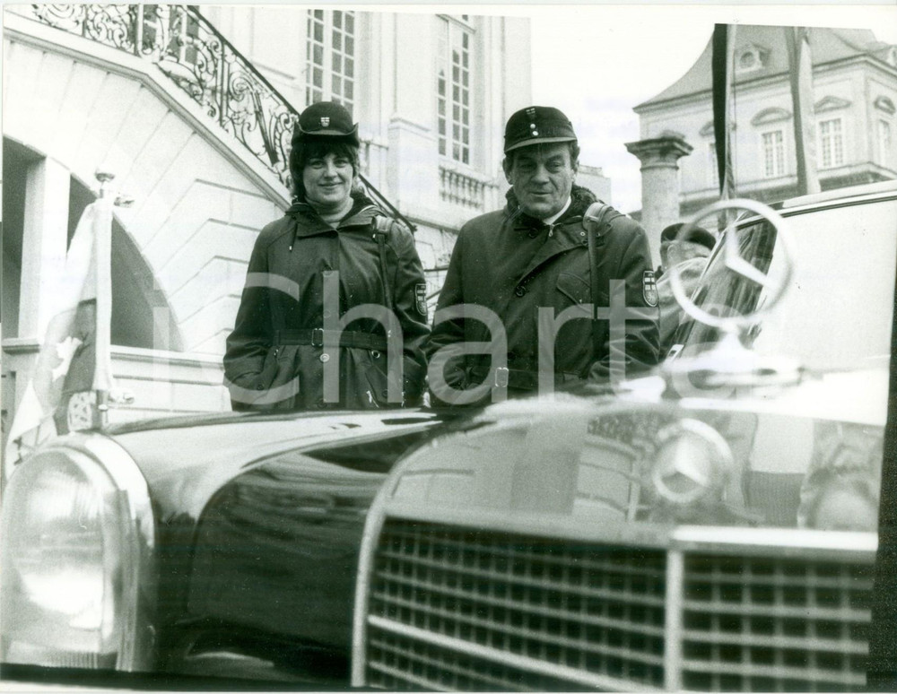 Fotografia d epoca originale 1979 BONN DE DDR Poliziotti di guardia alle limousine Fotografia 1 1