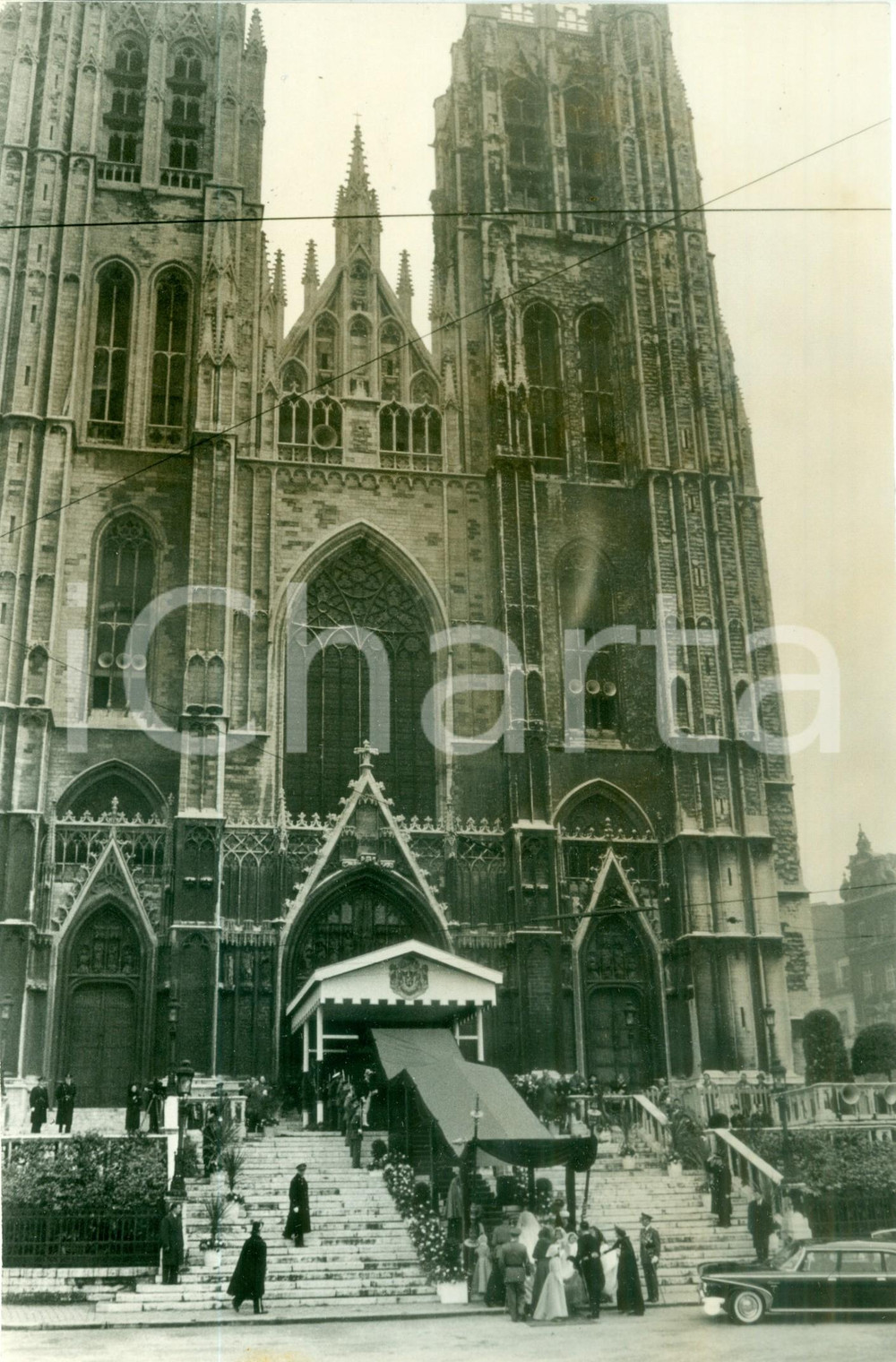 Fotografia d epoca originale 1960 BRUXELLES Cattedrale pronta per nozze Baldovino I Fabiola del BELGIO Foto 1