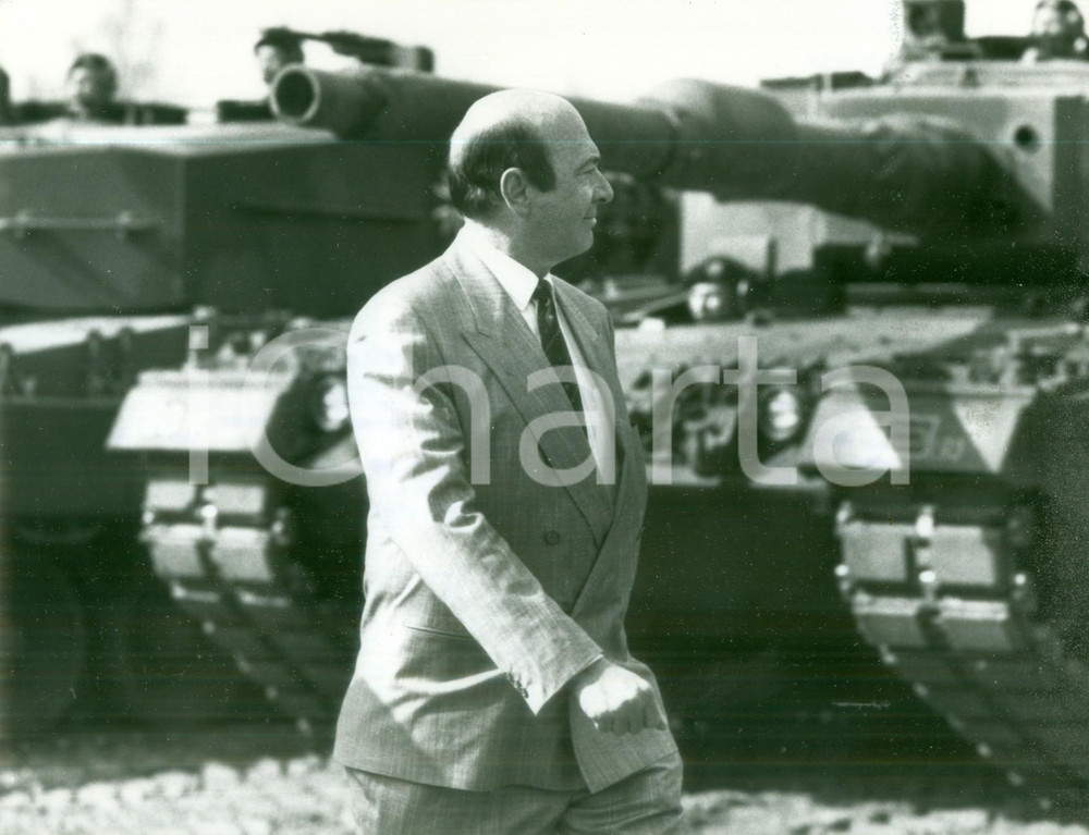 Fotografia d epoca originale 1988 MUNSTER Ministro Manfred WORNER ispeziona carri armati Fotografia 1 1