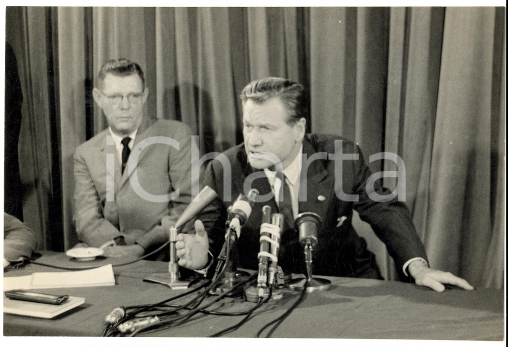 Fotografia d epoca originale 1960 MOSCOW Pilot Francis Gary POWERS Espionage trial U2 Incident Photo 1