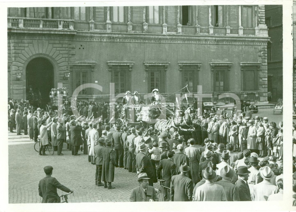 Fotografia d epoca originale 1938 ROMA Ambasciatore francese FranÃ§ois PONCET esce da FARNESINA Fotografia 1