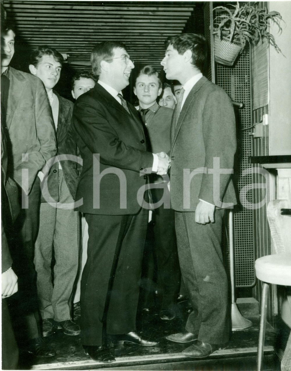 Fotografia d epoca originale 1965 ca PARIS Attore umorista Henri TISOT dopo uno spettacolo Fotografia 1