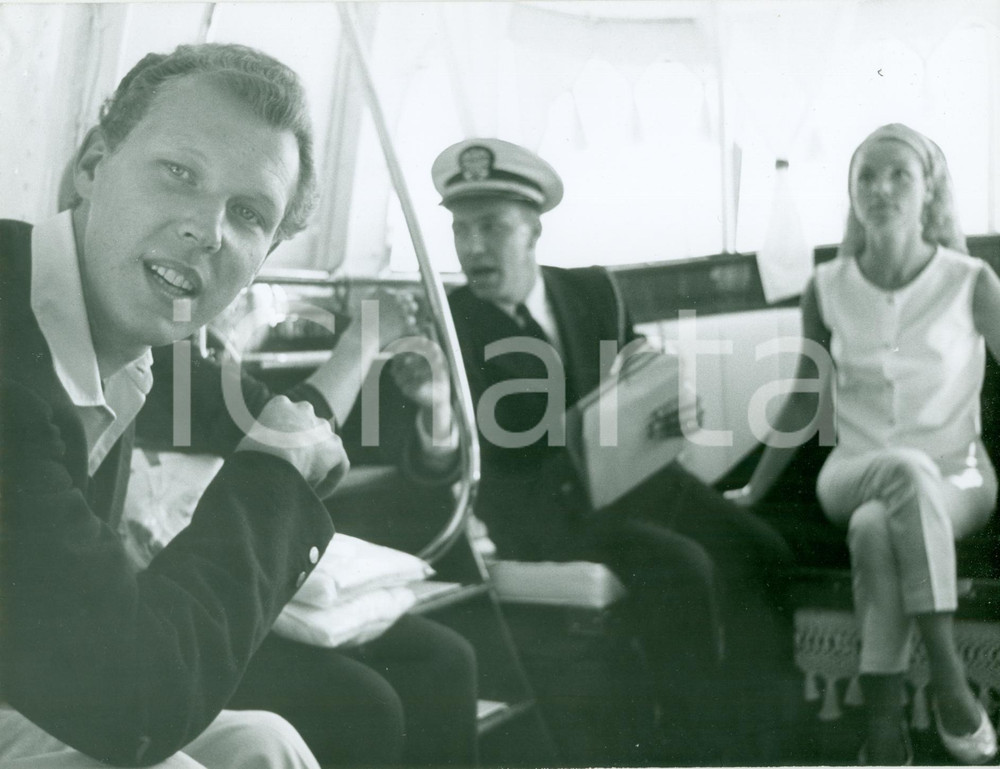 Fotografia d epoca originale 1965 ca HELSINKI Vittorio Emanuele IV in vacanza su yacht Fotografia WILLY RIZZO 1
