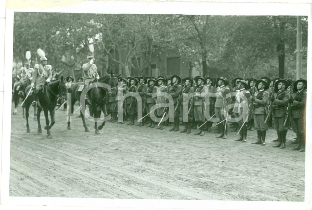Fotografia d epoca originale 1931 ROMA Vittorio Emanuele III rivista truppe in VIALE TIZIANO Fotografia 1