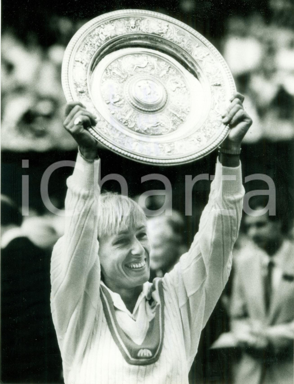Fotografia d epoca originale 1986 WIMBLEDON UK Tennis Martina NAVRATILOVA solleva trofeo Fotografia 1