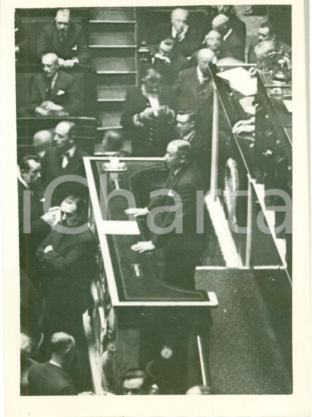 Fotografia d epoca originale 1940 PARIS Paul REYNAUD nouveau prÃ©sident du Conseil lit sa dÃ©claration PHOTO 1