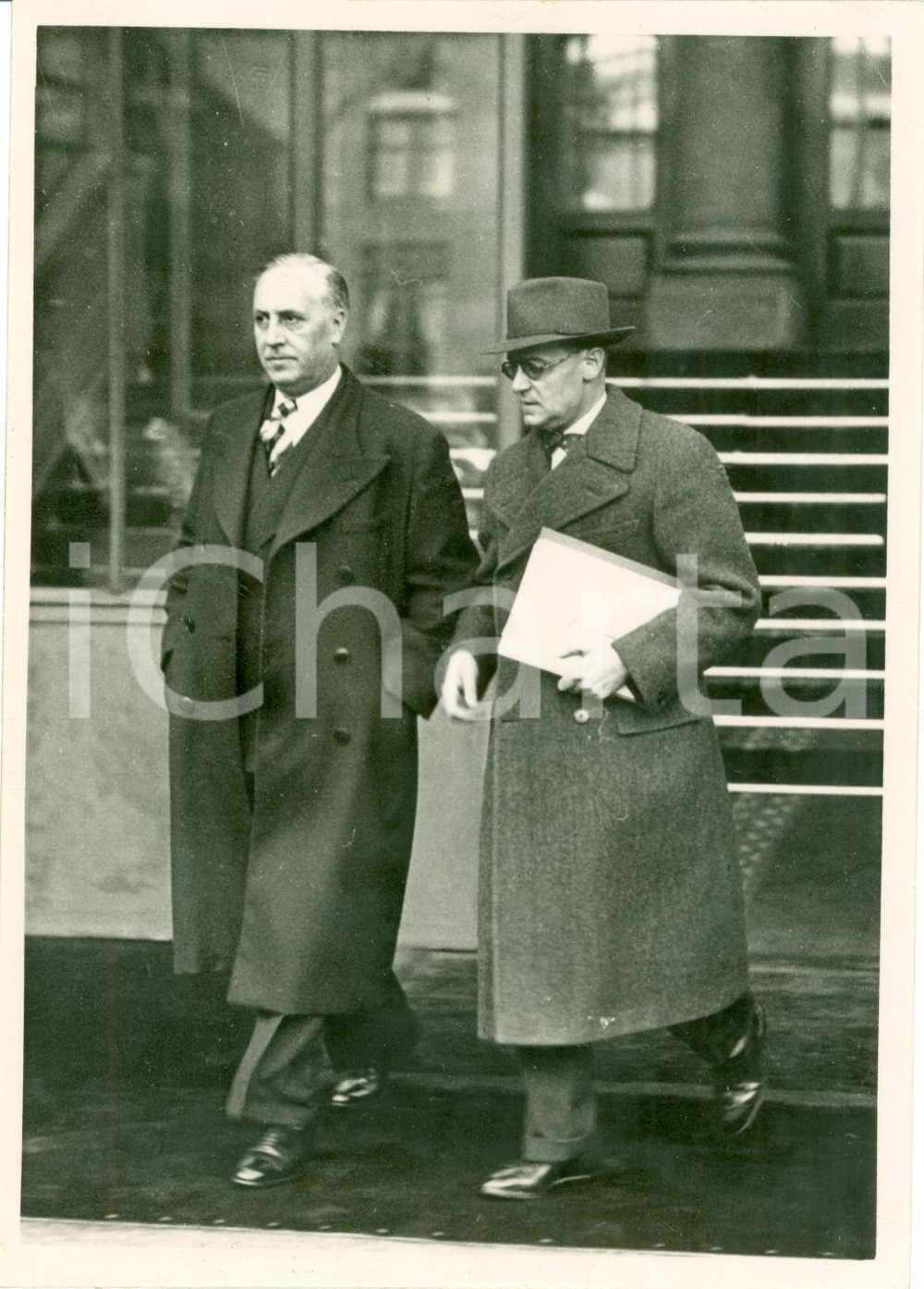 Fotografia d epoca originale 1937 PARIS FranÃ§ois DE TESSAN Pierre COT lasciano l ELISEO Fotografia 1