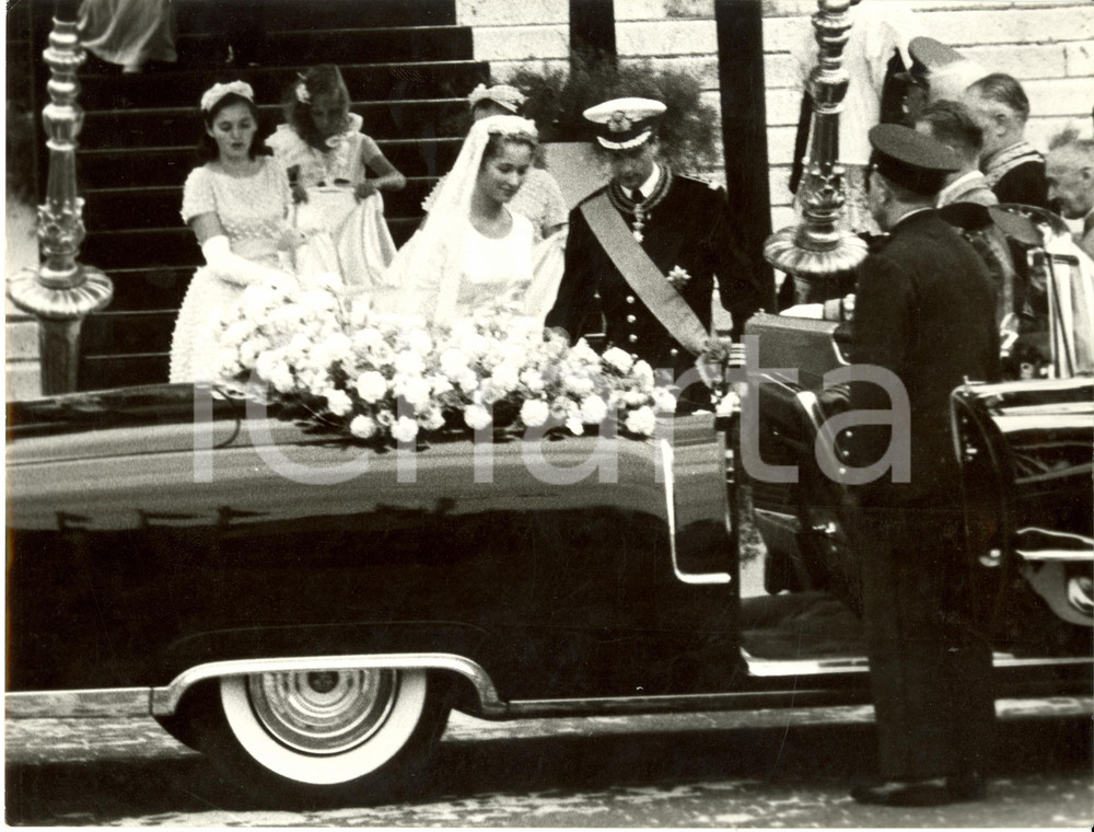 Fotografia d epoca originale 1959 BRUXELLES Alberto LIEGI Paola RUFFO in macchina con damigelle 1 1
