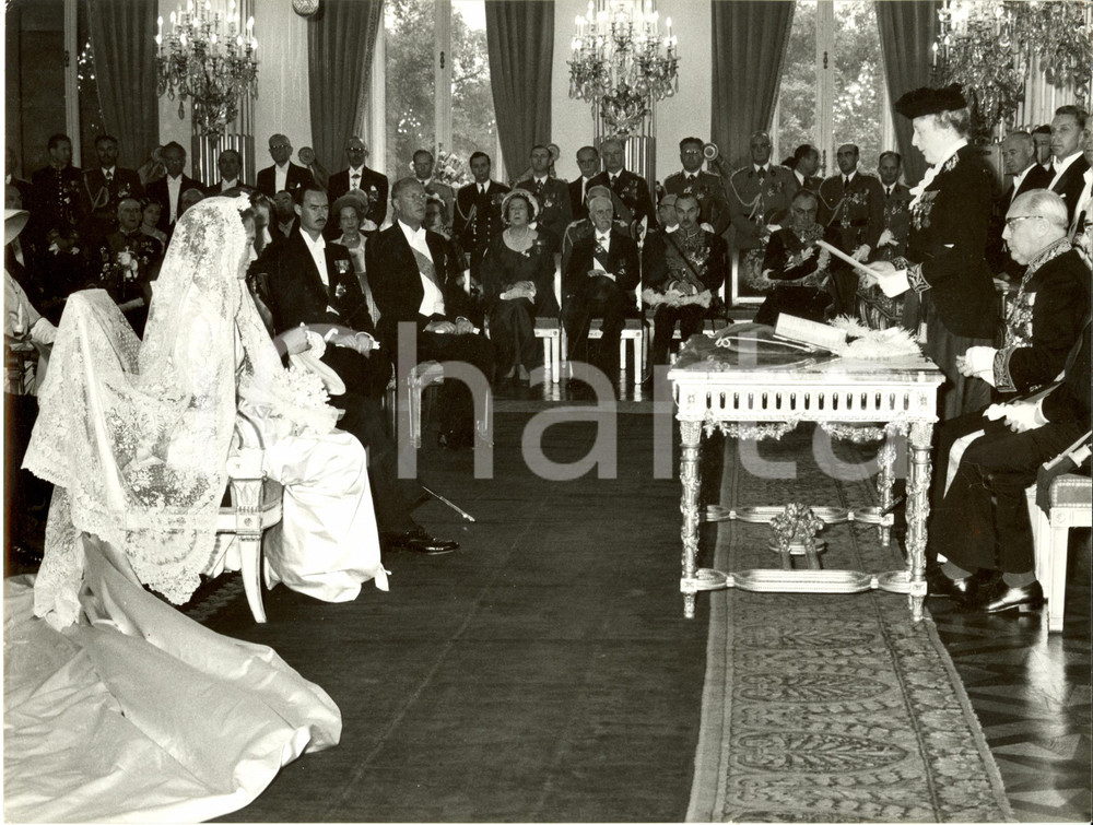 Fotografia d epoca originale 1959 BRUXELLES Matrimonio ALBERTO e PAOLA di LIEGI lettura autorità civili Foto 1