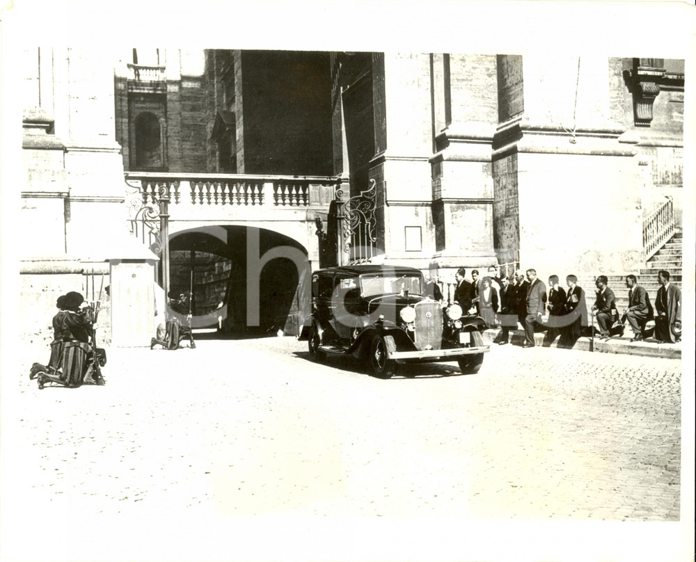 Fotografia d epoca originale 1936  ROMA La nuova automobile americana di papa PIO XII Fotografia 1