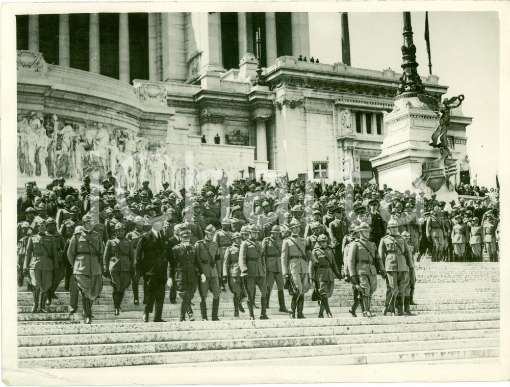 Fotografia d epoca originale 1932 ROMA Vittorio Emanuele III Umberto II autoritÃ  fasciste Fanti Vittoria 1
