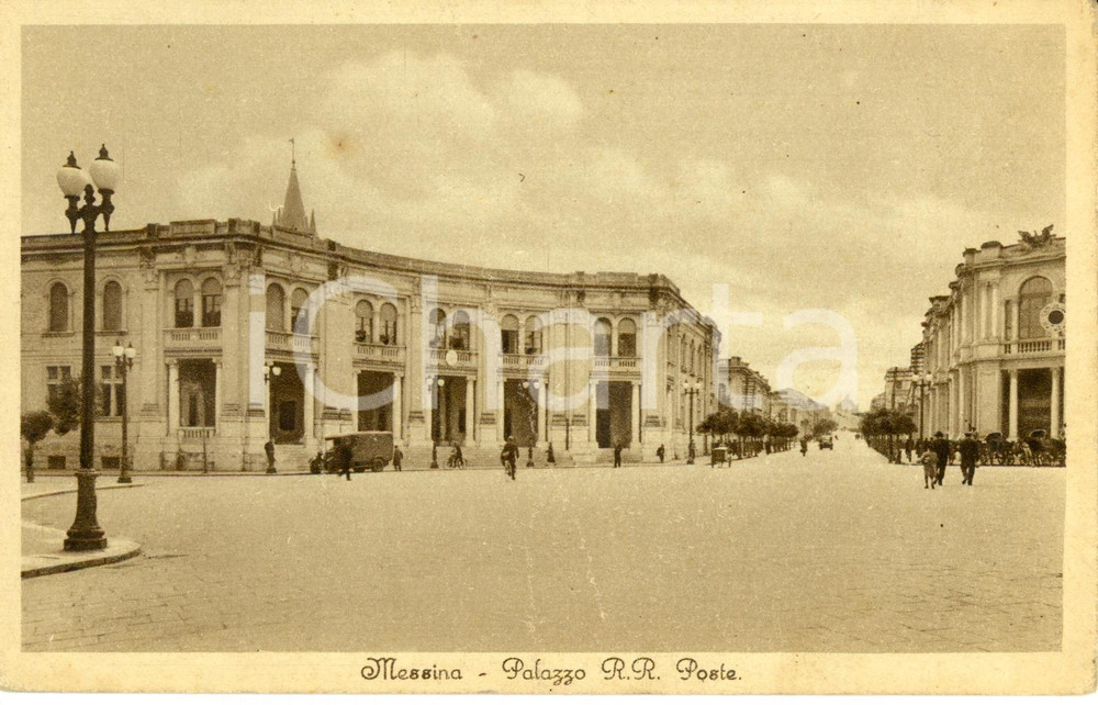 Cartolina originale da collezione 1930 ca MESSINA Il palazzo delle poste Cartolina ANIMATA FP NV 1