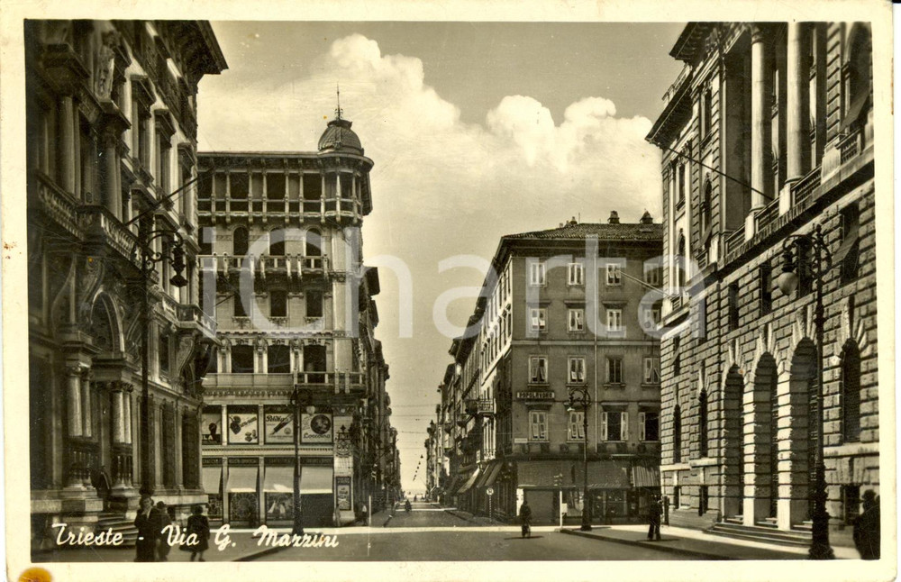 Cartolina originale da collezione 1942 TRIESTE Via GIUSEPPE MAZZINI pubblicitÃ  PELIKAN COCCOINA ANIMATA FP NV 1