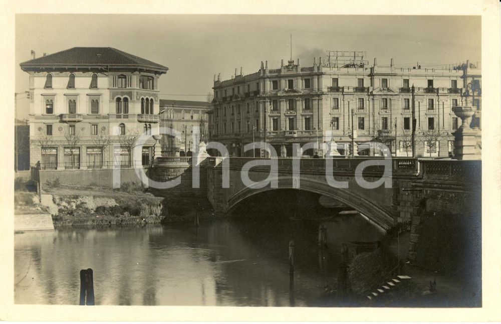 Cartolina originale da collezione 1940 ca PADOVA Ponte su BACCHIGLIONE Grand Hotel e Teatro DEL CORSO FP NV 1