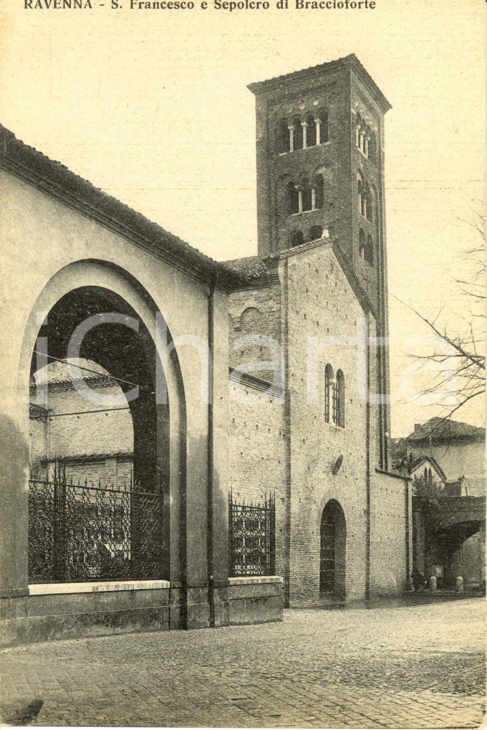 Cartolina originale da collezione 1920 ca RAVENNA Basilica SAN FRANCESCO sepolcro di BRACCIOFORTE Cartolina FP NV 1