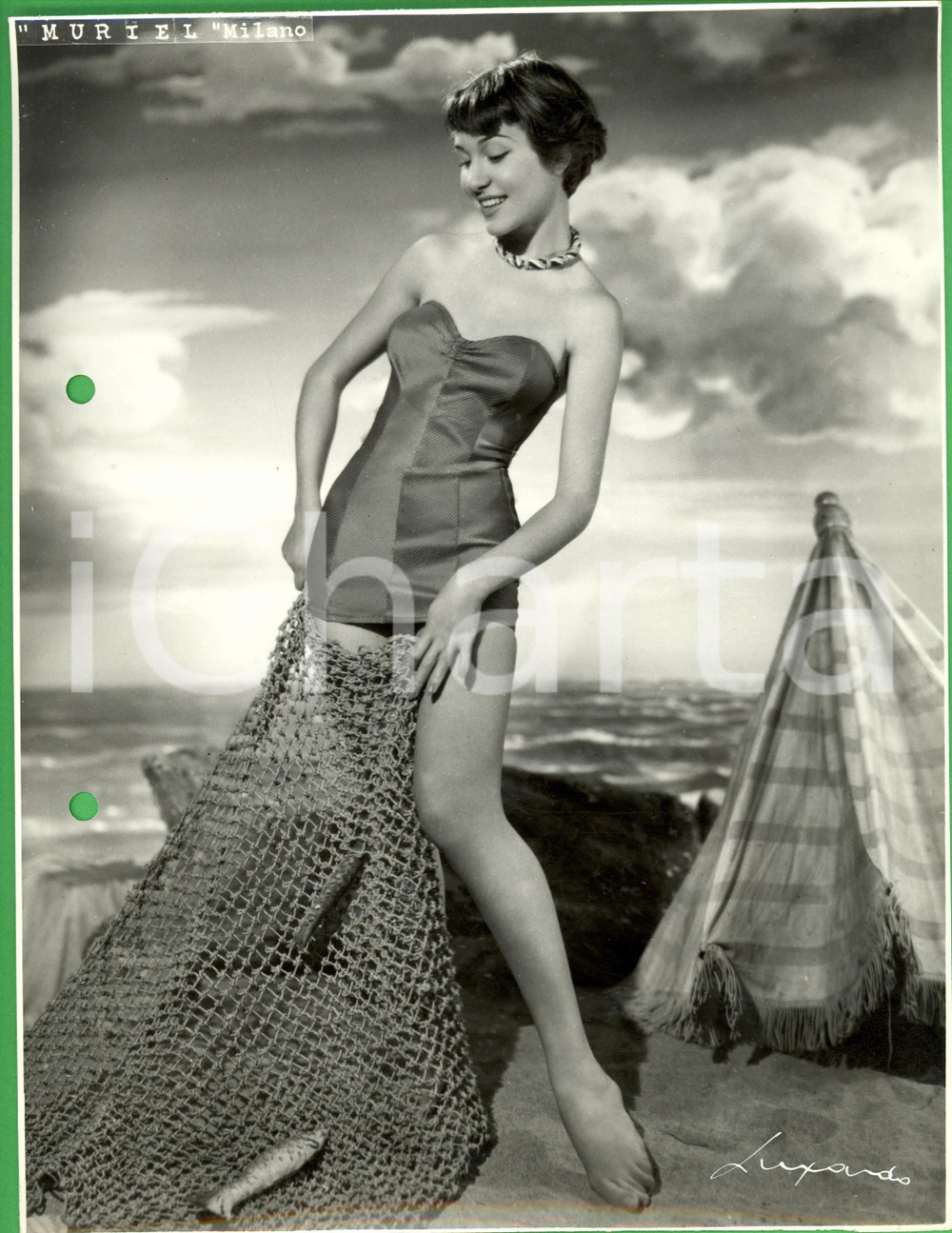 Fotografia d epoca originale 1960 ca MILANO MODA Costumi da bagno MURIEL modella rete da pesca VINTAGE Foto 1