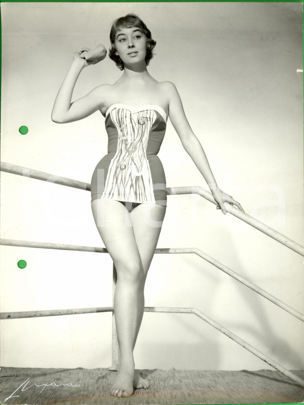 Fotografia d epoca originale 1960 ca MILANO MODA Modella con costume da bagno fantasia Foto LUXARDO VINTAGE 1