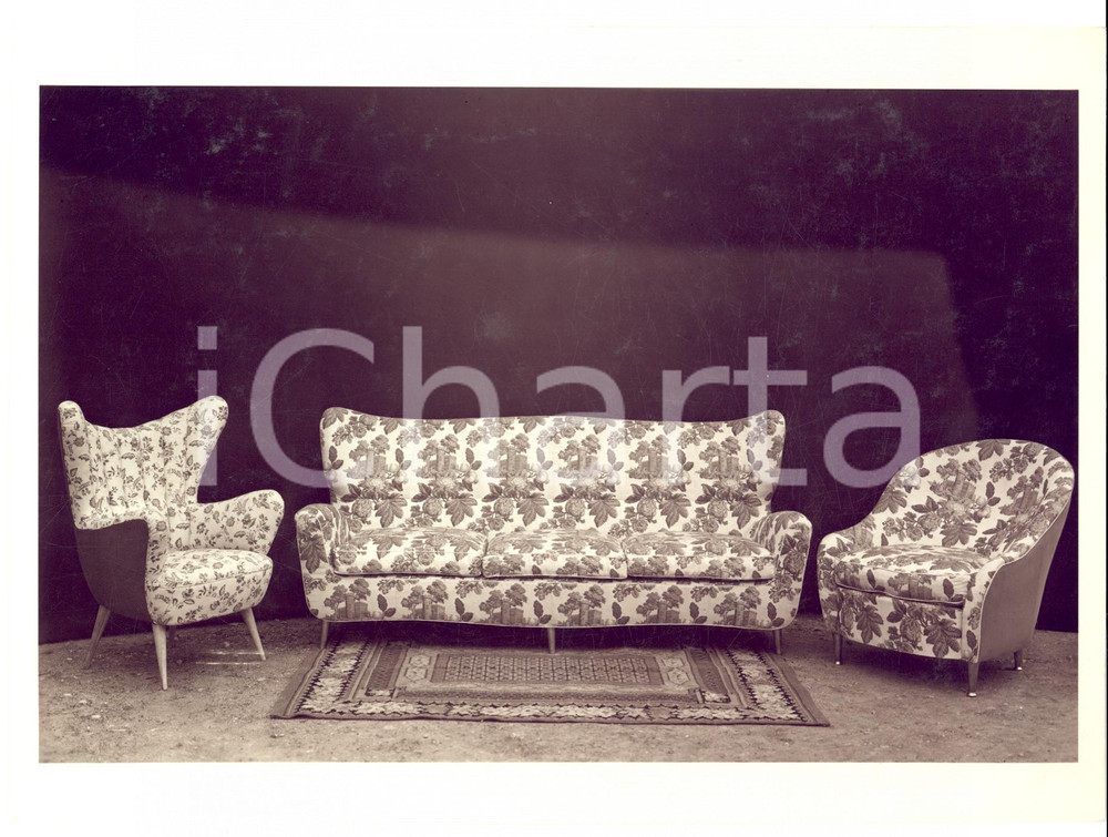 Fotografia d epoca originale 1950 ca SEVESO Mobili Fratelli BARNI Divano e poltroncine Foto MODERNARIATO 1