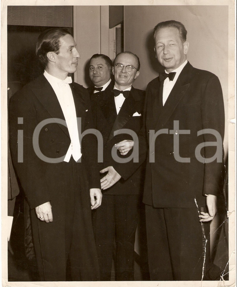 Fotografia d epoca originale 1955 ca NEW YORK ONU Antonio JANIGRO Dag HAMMARSKJOLD dopo concerto Fotografia 1