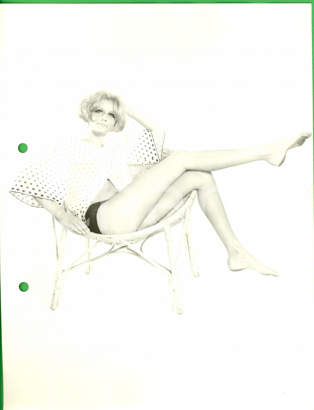 Fotografia d epoca originale 1960 ca MILANO Modella con camicia a pois e coulotte Tito PICCOLI MODA VINTAGE 1