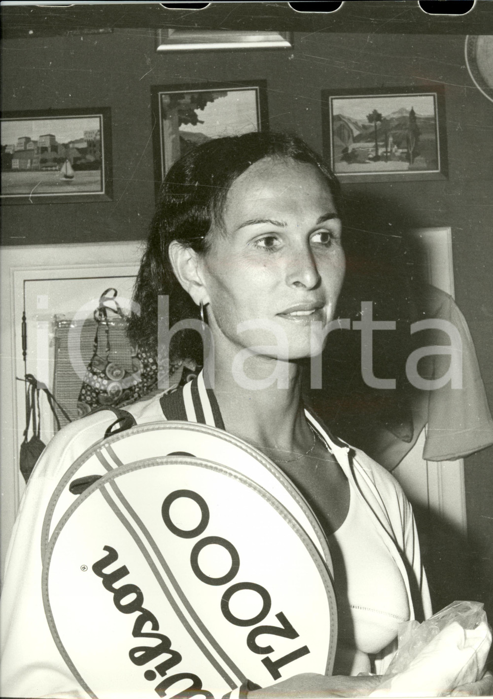 Fotografia d epoca originale 1980 circa TENNIS RenÃ©e RICHARDS con racchette WILSON Fotografia 24 x 30 cm 1