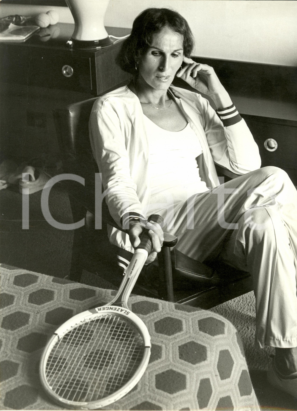 Fotografia d epoca originale 1980 circa TENNIS RenÃ©e RICHARDS parla in un intervista Fotografia 24 x 30 cm 1
