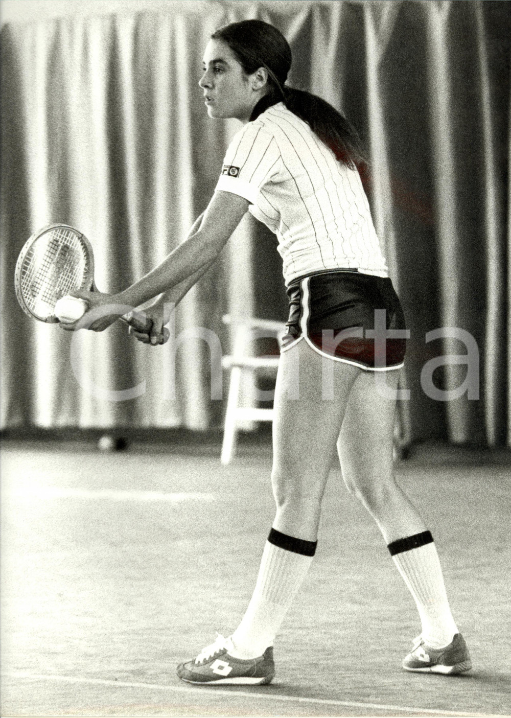 Fotografia d epoca originale 1985 ca MILANO Tennis Sabina SIMMONDS prepara un servizio Fotografia 23 x 30 cm 1