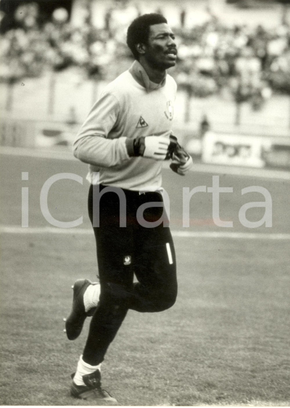 Fotografia d epoca originale 1982 SPAGNA Mondiali CALCIO Thomas N KONO portiere del CAMERUN  Foto 24 x 30 cm 1