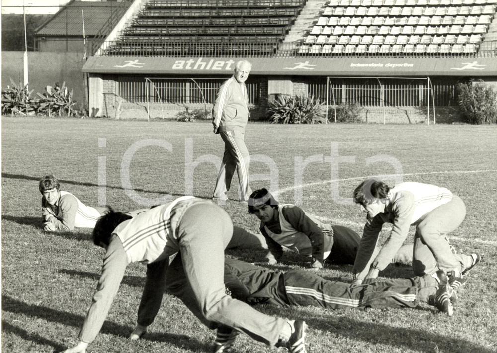 Fotografia d epoca originale 1978 ARGENTINA Mondiali Calcio Nazionale UNGHERIA si allena Foto 30 x 24 cm 1